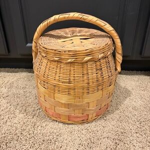 Vintage Large Hand-Woven Wicker Storage Market Basket  Lid & Handle Split Bamboo